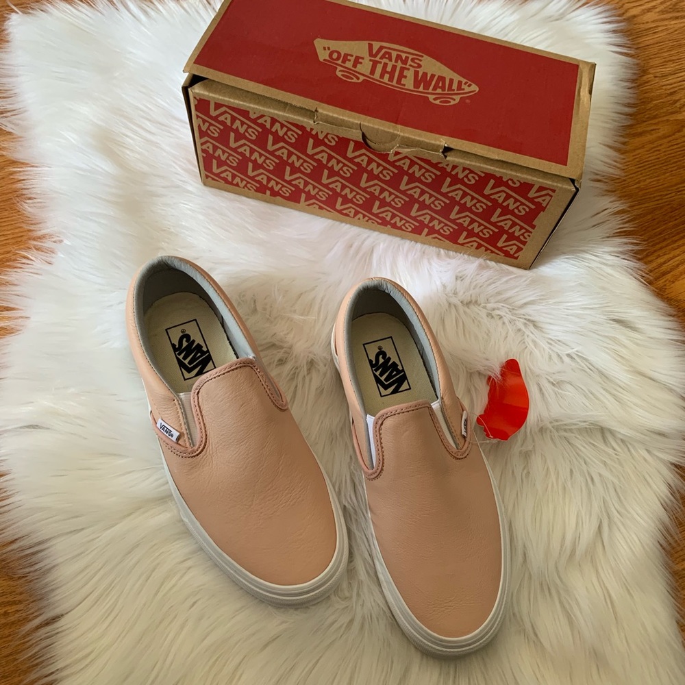 Classic Slip On Pink Leather Vans